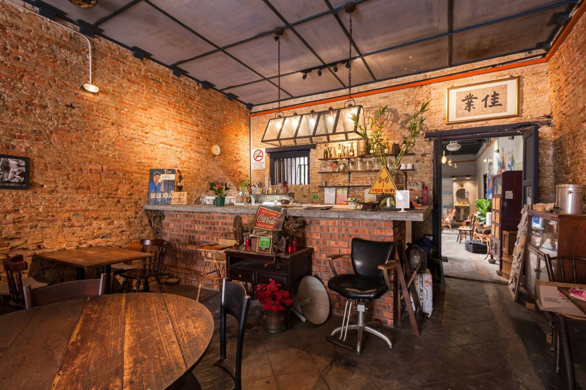 Kaya Kaya Café